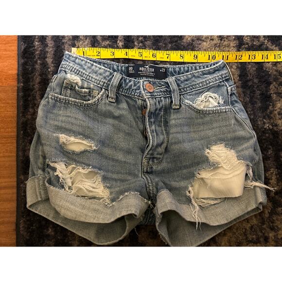 Hollister High Rise Mom Shorts 3" - Picture 2 of 6
